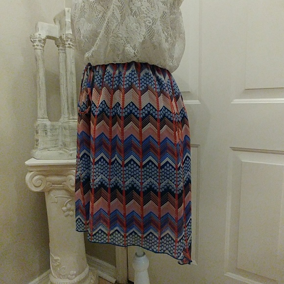 City Triangles Chevron Dress - Picture 3 of 8